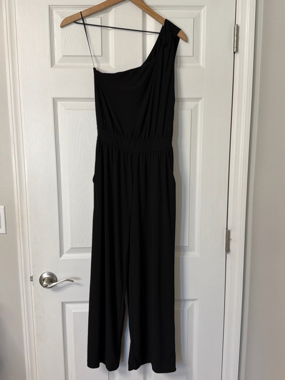 NWOT Kaileigh One Shoulder Knit Jumpsuit w/ Pockets